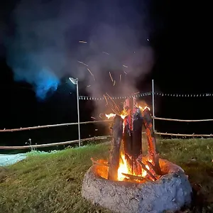 Jush Native And Glamping Campingplatz