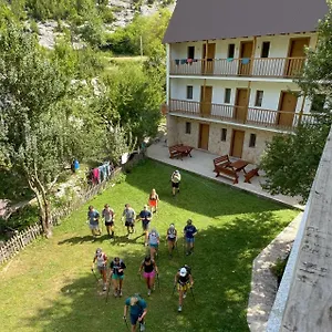 Bujtina Zici Albania