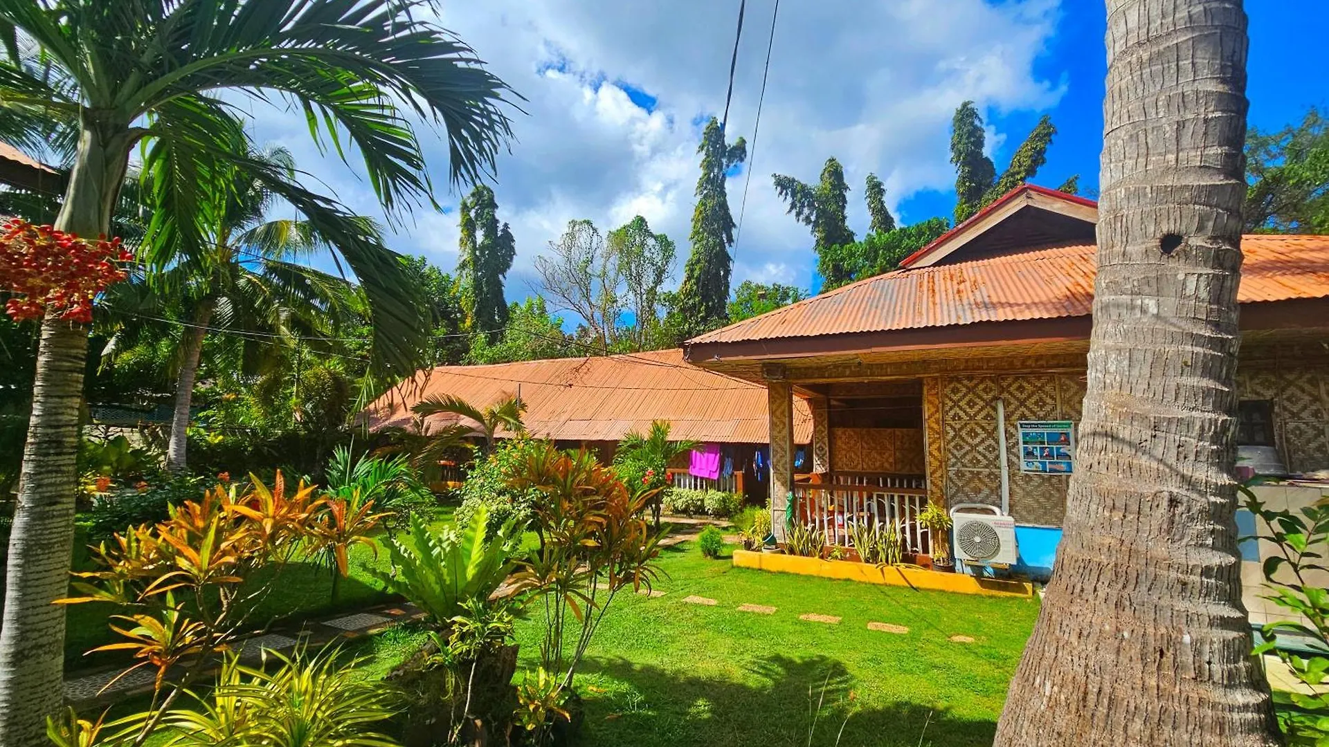 Bohol Sea Breeze Cottages And Resort Tawala  Guest house Tawala (Panglao)