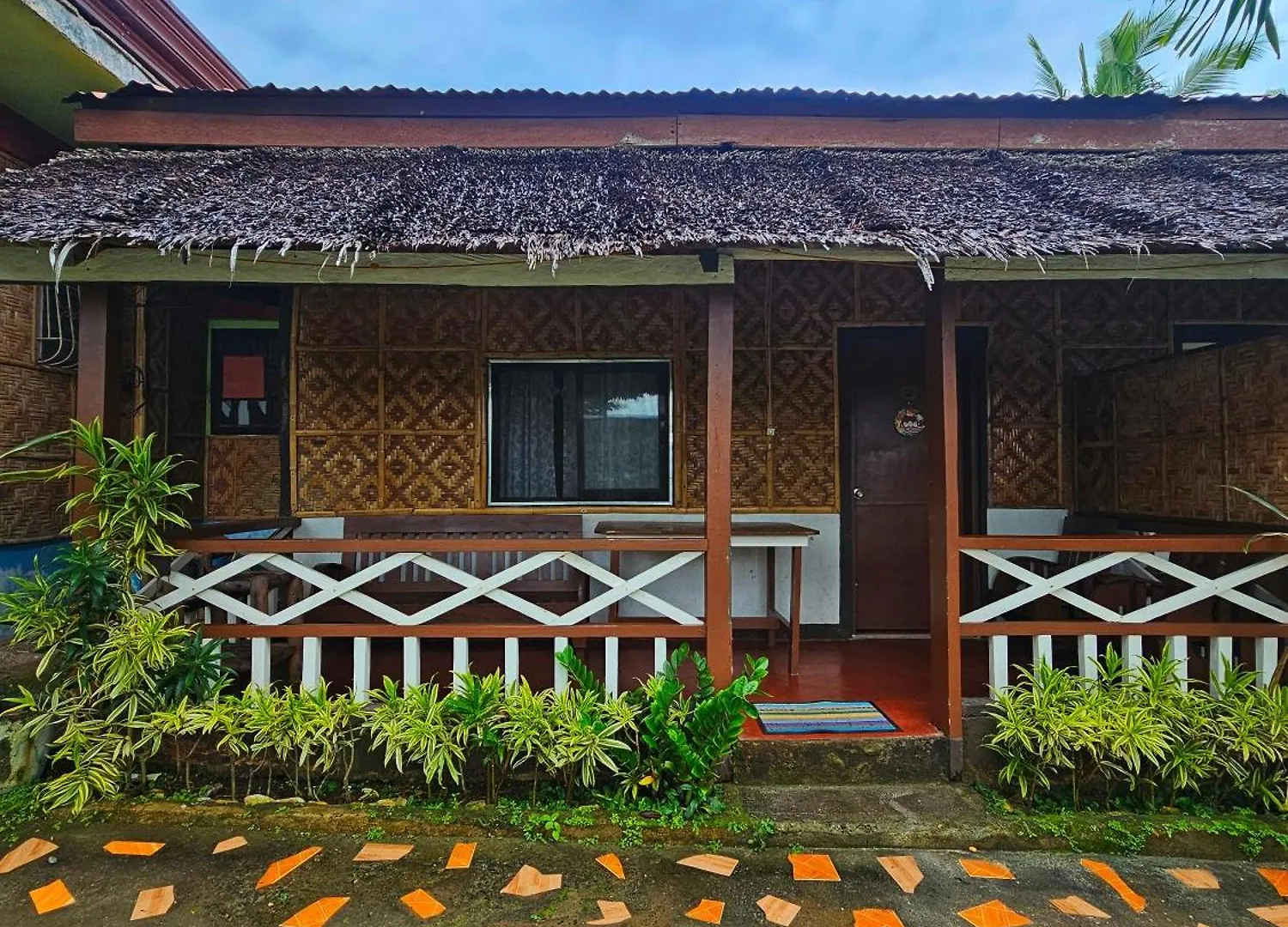 Bohol Sea Breeze Cottages And Resort Tawala