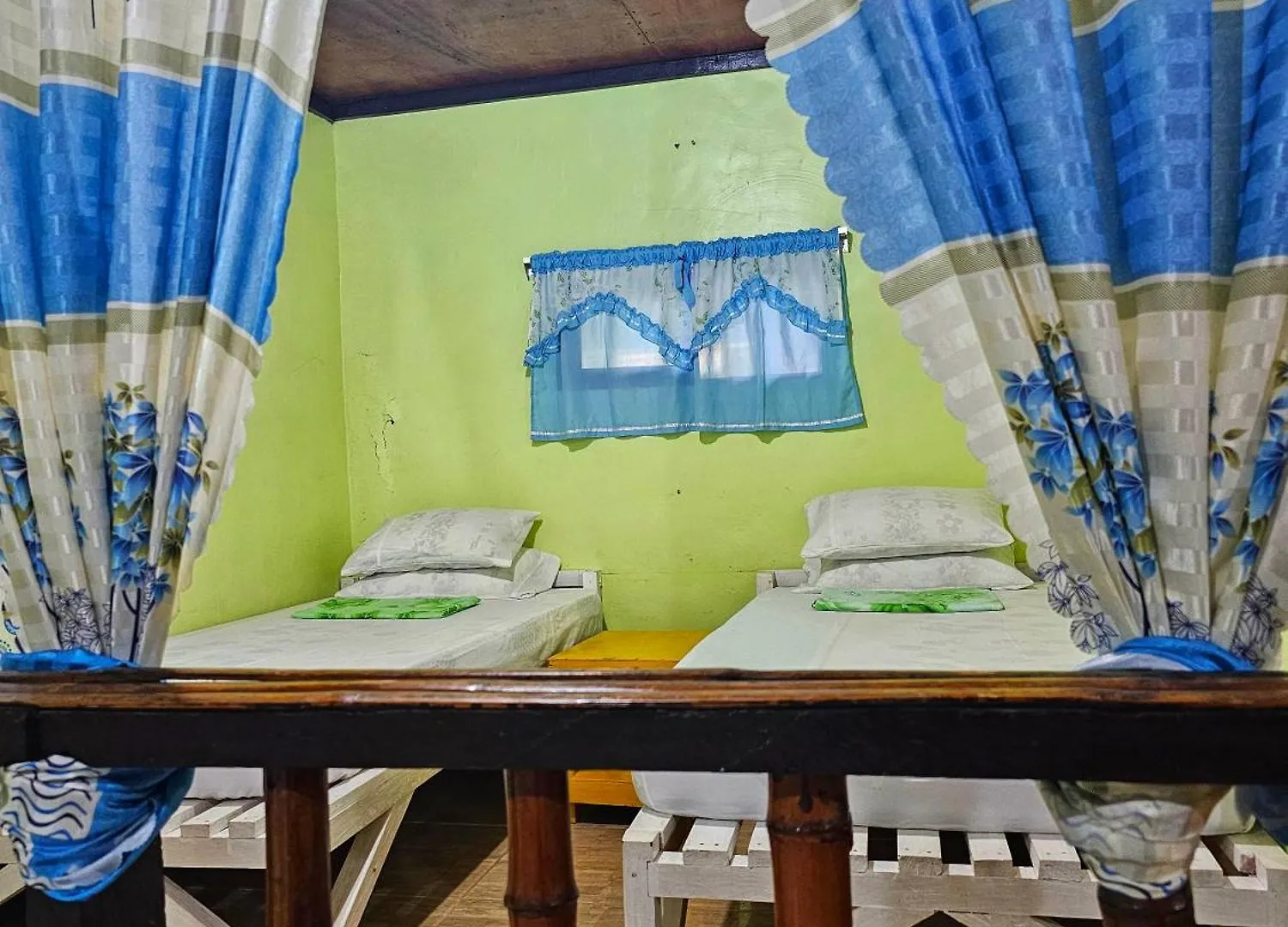 Bohol Sea Breeze Cottages And Resort Tawala